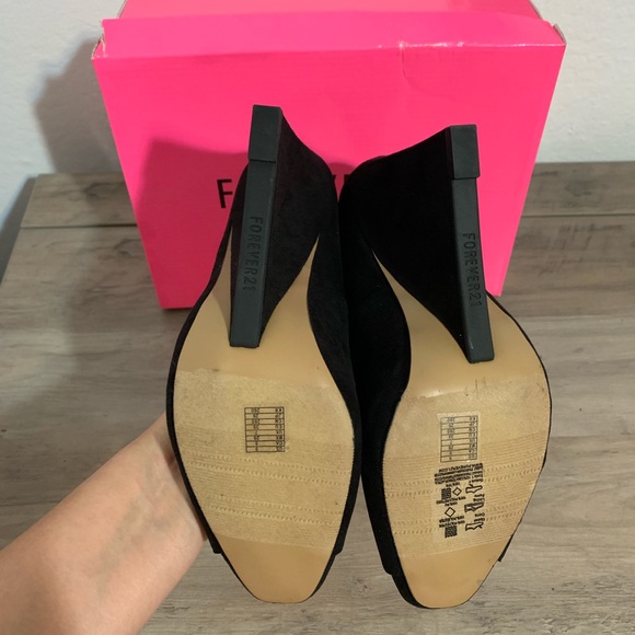 Forever 21 Black Open Toe Wedge shoes, sz 9 NWT - Picture 5 of 7